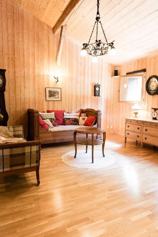 Chalet Familial Authentique Avec Jardin/Cheminee Samoens