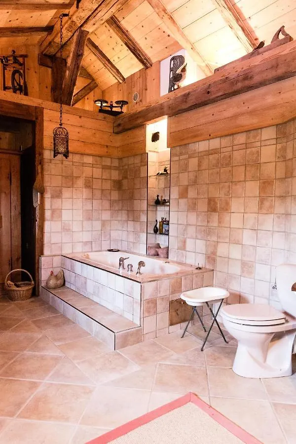 Chalet Familial Authentique Avec Jardin/Cheminee Samoens
