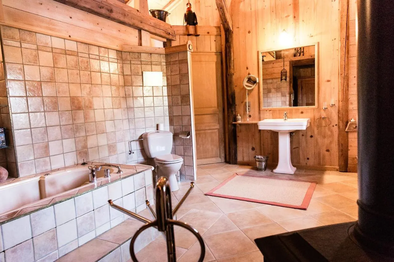 Chalet Familial Authentique Avec Jardin/Cheminee Samoens